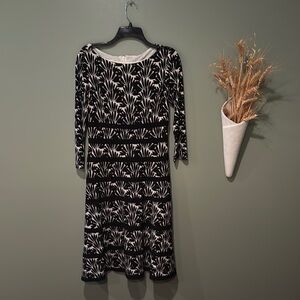 Anne Klein Black Cream Boat Neck Fit N Flare 3/4 Sleeve Zip Back Dress EUC 4